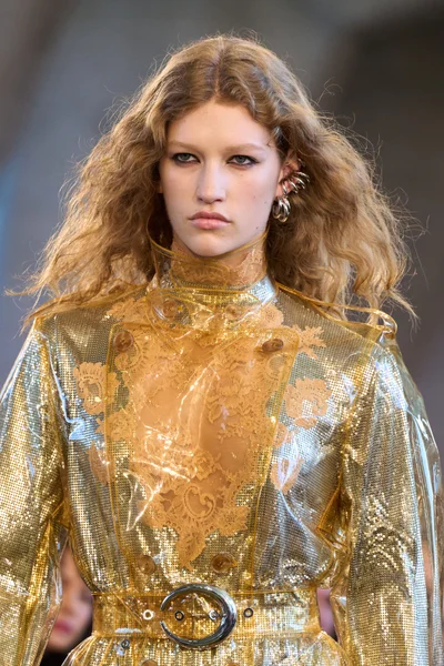 Look 98